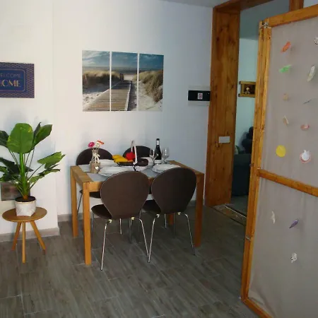 Apartament Paradise 1 Minute From The