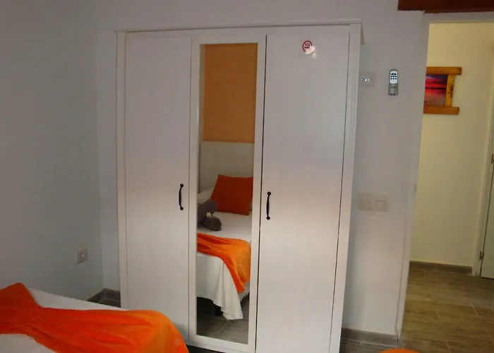 Paradise 1 Minute From The *